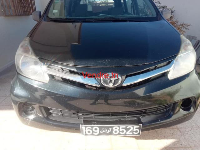 A vendre belle Toyota avanza 7 places A vendre belle Toyota avanza 7 places